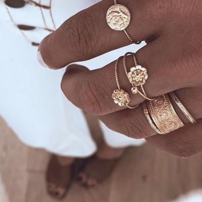 // BEAUCOUP D’AMOUR // Pour nos bijoux plaqués or et fabriqués à Paris ️?