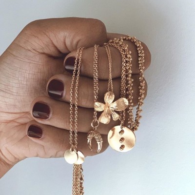 // BRADERIE // Très privée et stock limités. Bijoux en plaqué or I qui résistent à la vie I à partir de 20€ // Craquez vite, c’est en ligne jusqu’au 7 juin Choisir c’est renoncer ️