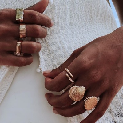 // SALT // 25 Juin • on n’est pas prêtes pour ça. Collection engagée et pleine de surprises. Retrouvez-nous en story tous les jours pour en savoir plus ️