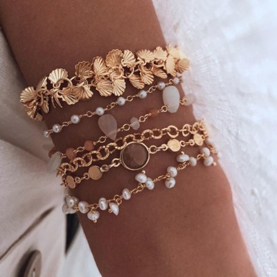 // PAR MILLIERS // Nos petits bracelets ️ En ligne le 25 juin ?