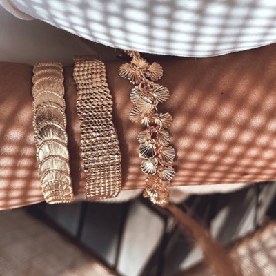 // VOILÀ L’ÉTÉ // nos petits joncs et bracelets à l’ombre des parasols