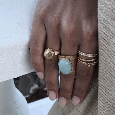 // BLEU // Comme le ciel, comme la mer, comme tes yeux, comme mes rêves. Bleu comme nos petits bijoux en amazonite ?
