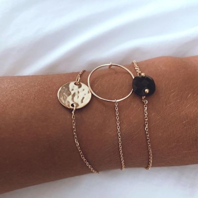 // LES ESSENTIELS // A porter en petit trio ??