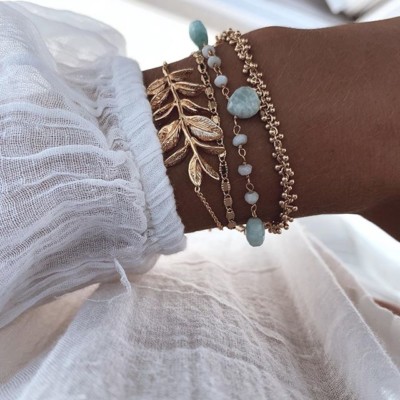 // COMBI DU JOUR // ️️️️en plaqué or 3 microns, en amazonite, nos bijoux résistent à la vie ?? Ils vous attendent à partir de 20€. Nous garantissons des prix bas et justes toute l’année grâce à une production et une distribution sans intermédiaire.