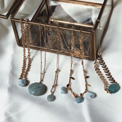 // TURQUOISE FEVER //Et si se parer de bijoux aux couleurs de l’océan était le meilleur moyen de lutter contre la dépression post-summer ? ? •// TURQUOISE FEVER //What if cover yourself with ocean color jewelry was the best way to get over post-summer depression ? ?