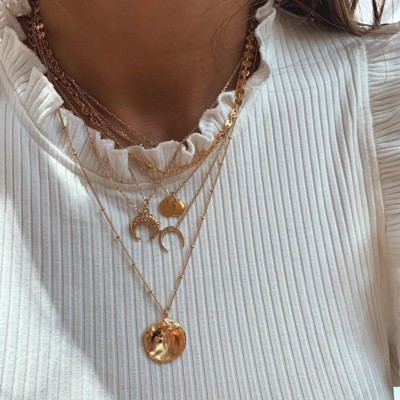 // //Plus que quelque jours avant que notre petite braderie touche à sa fin ?C’est le moment ou jamais de trouver son bonheur parmi toutes nos petites créations à prix tout doux RDV en boutique jusqu’au 04 Septembre et n’oubliez pas de réserver votre créneau ? ..// //Few days left to enjoy our clearance sale ?It’s time to find your next golden crush for a very sweet price Book your appointment in store until September 4th ?